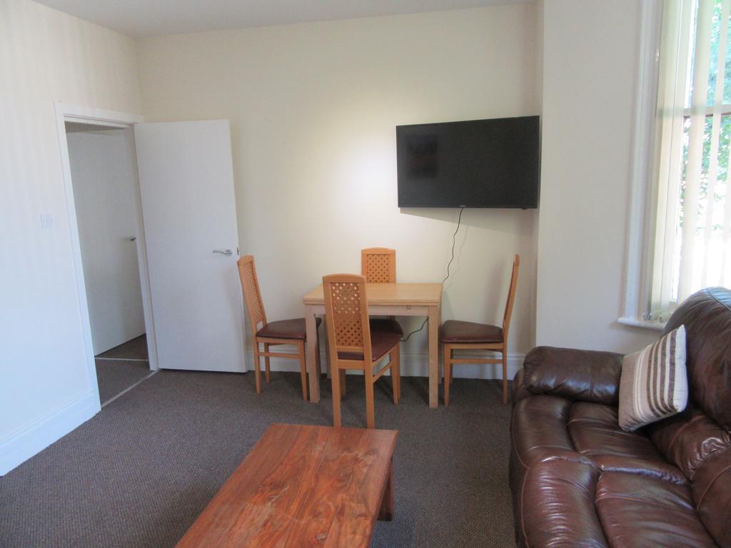 Апартаменты No 4 - Large 2 Bed Near Sefton Park And Lark Lane Ливерпуль Экстерьер фото