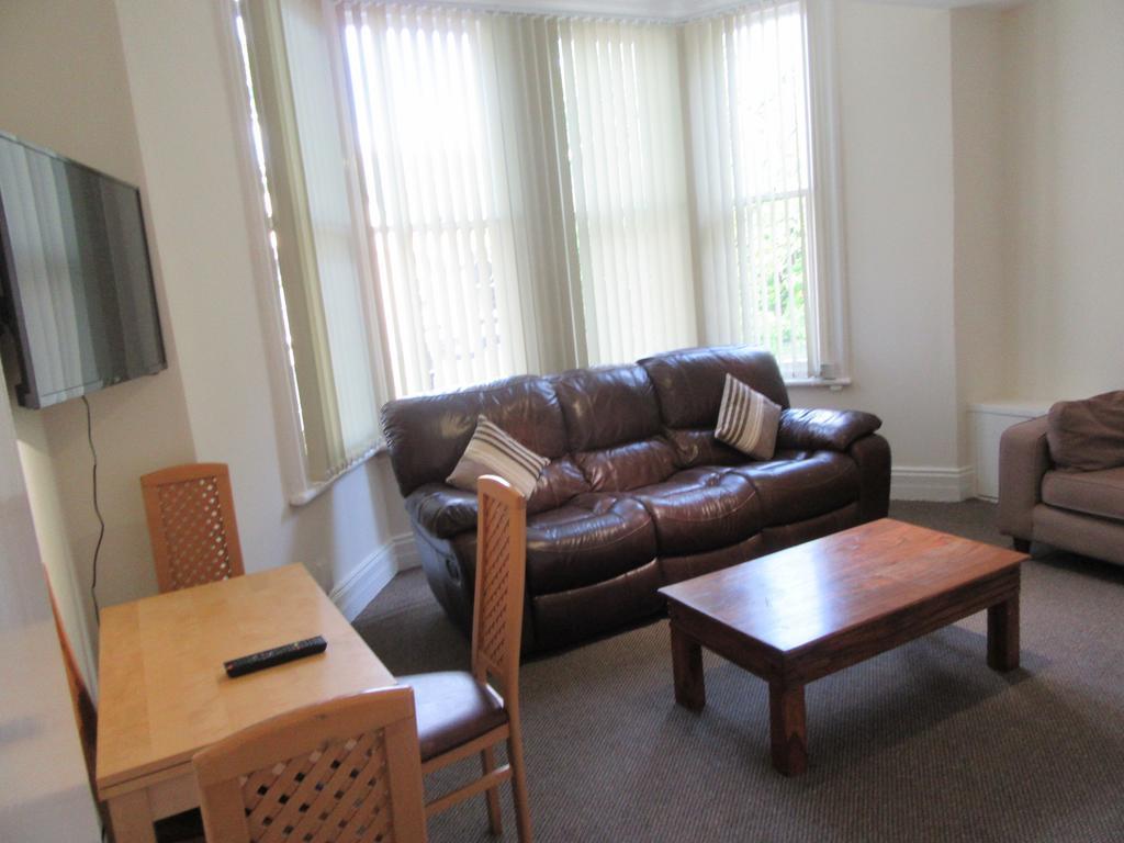 Апартаменты No 4 - Large 2 Bed Near Sefton Park And Lark Lane Ливерпуль Экстерьер фото